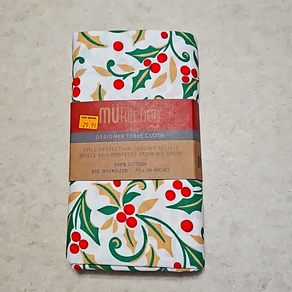 MUKitchen holiday tablecloth 70 x 50 New Spill Resistent